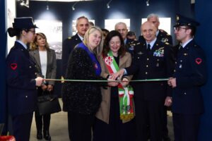 CONCLUSA A FIRENZE LA MOSTRA FOTOGRAFICA PER IL 95° ANNIVERSARIO DELL'AERONAUTICA MILITARE - Aeronautica Militare