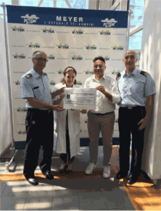 VISITA AL MEYER DEGLI UFFICIALI MEDICI DELL'ACCADEMIA DI SANITÀ INTERFORZE NUCLEO AERONAUTICA - Aeronautica Militare