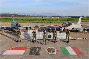 11 PILOTI COMPLETANO IL CORSO L.I.F.T 13-02 - Aeronautica Militare