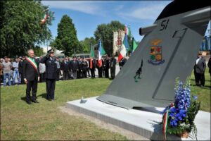 51° STORMO: INAUGURATO MONUMENTO AVIATORI CADUTI - Aeronautica Militare