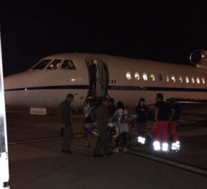 aereo militare su terraferma