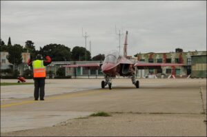 IL VELIVOLO T-346 TESTATO A BRINDISI - Aeronautica Militare