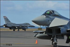 aerei militari su terraferma