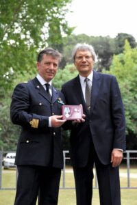 MEDAGLIA DELLA FEDERAZIONE RUSSA AL COL. VITTORI - Aeronautica Militare