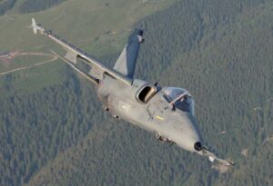 aereo militare in volo