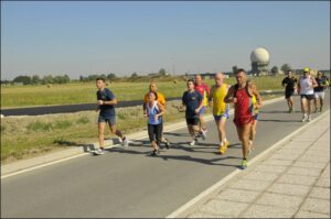 Atleti a interno della base di Poggio Renatico