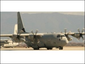 aereo militare su terraferma
