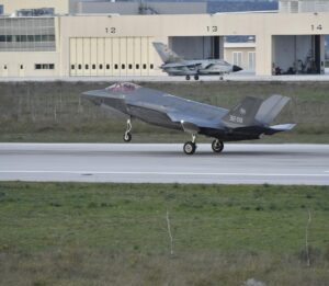 AMENDOLA: CONCLUSO IL 4° FLYING COURSE DEL TACTICAL LEADERSHIP PROGRAMME - Aeronautica