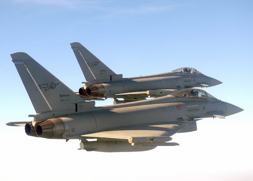 aerei militari in volo