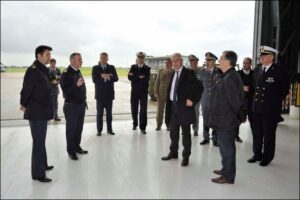 Colonnello-Sardone-e-autorit-presso-hangar-80-Centro-CSAR