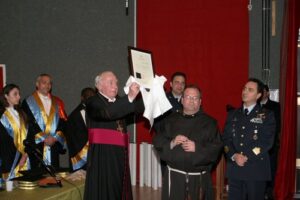 Consegna-al-9-Stormo-parte-di-una-reliquia-di-Papa-Luciani
