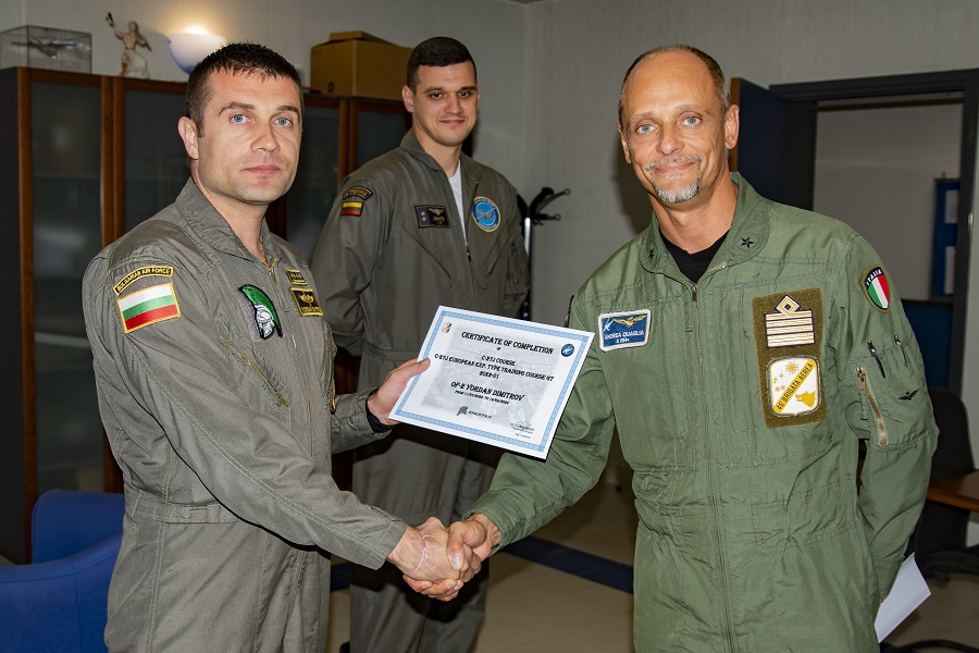 Addestramento: Training Course C-27J all’ITC della 46^ Brigata Aerea Terminato il corso “Experimental European Multinational Type Training Course C-27J”
