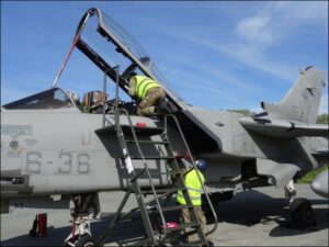 tecnici preparazione partenza aereo
