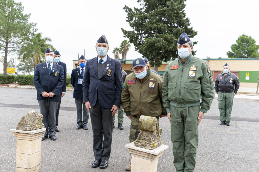 41° STORMO: IL S.TEN. BARBAGALLO FESTEGGIA I SUOI 100 ANNI A SIGONELLA - Aeronautica Militare