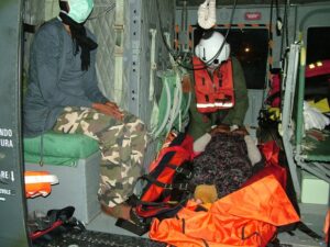 MALTA: SOCCORSI DUE IMMIGRATI IN PERICOLO DI VITA - Aeronautica Militare