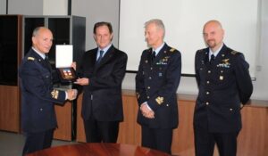 ON.LE MANTOVANI IN VISITA ALL'IMAS DI MILANO - Aeronautica Militare