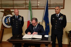 ACCADEMIA AERONAUTICA: INAUGURATO A POZZUOLI L’ANNO ACCADEMICO 2021-2022 DEGLI ISTITUTI DI FORMAZIONE DELL'AERONAUTICA MILITARE