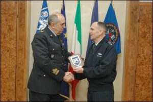 stretta di mano