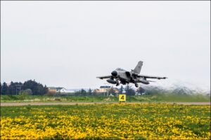 aereo militare in volo