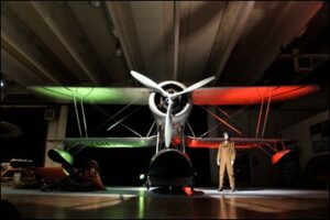 foto velivolo illuminato dai colori della bandiera nazionale