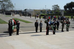 CELEBRATO IL 73° ANNIVERSARIO DELLA LIBERAZIONE AL SACRARIO MILITARE DEI CADUTI D'OLTREMARE DI BARI