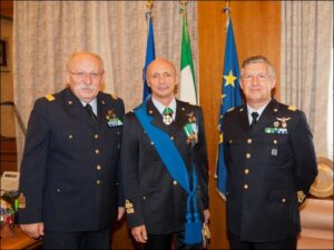 Da-sinistra-il-Gen.-Tosi-il-Gen.-Vecciarelli-ed-il-Gen.-Magrassi