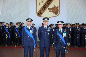Da sx il Col Girelli il Gen B.A. Iadicicco e il Col Melillo.JPG