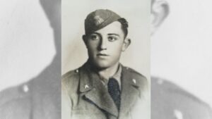 100 ANNI, GLI AUGURI DELL'AERONAUTICA ALL'AVIERE SCELTO VECCHIO - Aeronautica Militare