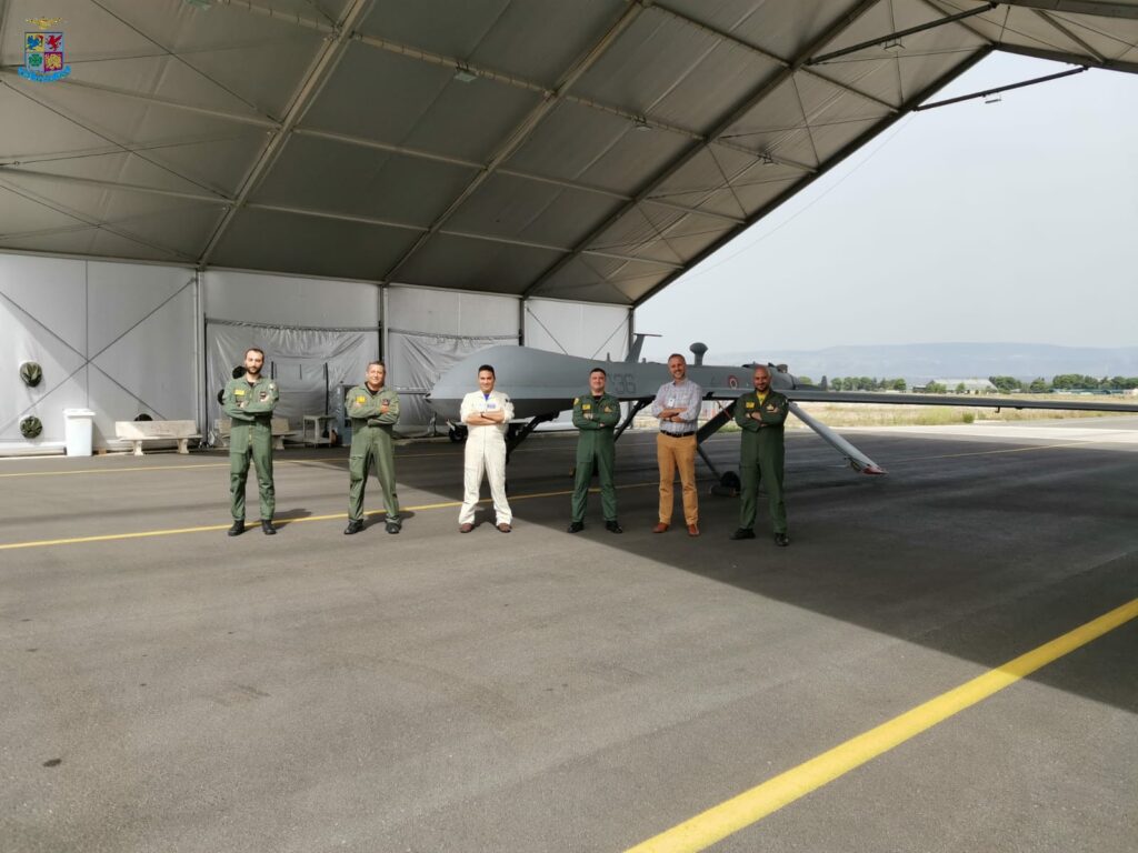 AEROMOBILI A PILOTAGGIO REMOTO: COLLABORAZIONE TRA AM ED EASA SULLE OPERAZIONI AEREE CON SISTEMI APR - Aeronautica Militare