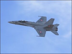 aereo militare in volo