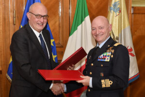 stretta di mano