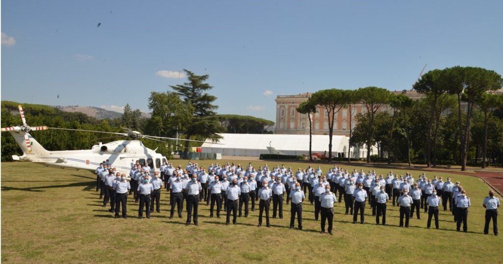 Foto di gruppo alla presenza del Signor CaSMA Gen.S.A. Alberto ROSSO