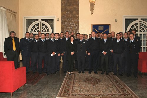 Foto-di-gruppo-con-Generale-Intini-e-Colonnello-Marchetto