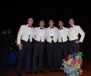 Foto-di-gruppo-dei-neo-graduati