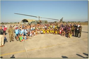 Foto di gruppo per il 10 Memorial Mauro Fantini al 15 Stormo