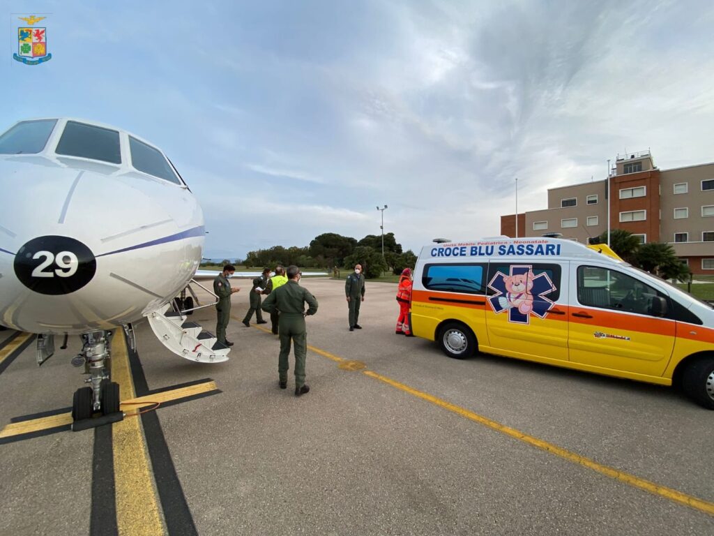 Aeronautica Militare, volo salvavita per un neonato di appena quattro giorni