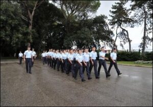 GLI-ALLIEVI-DEL-1CORSO-MARCIANO-PER-LA-PRIMA-VOLTA-TUTTI-INSIEME