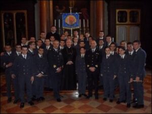 GLI-ALLIEVI-INSIEME-A-S-E-R-MONSIGNOR-TONUCCI