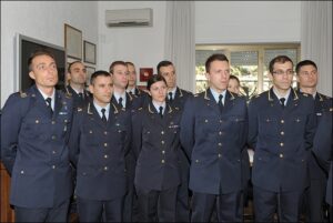 Gli-allievi-ricevuti-dal-Col.-Spuntoni