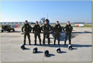 I nuovi Piloti Militari dellAM con lIstruttore