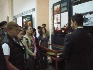 I-ragazzi-del-Liceo-Classico-in-visita-alla-mostra