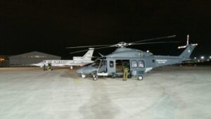 Staffetta tra elicottero ed aeroplano per salvare una vita - Difesa Online
