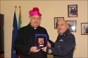 L'ARCIVESCOVO DI OSTUNI AL 114° DEPOSITO SUSSIDIARIO - Aeronautica Militare