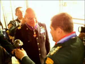 COLOMBIA: ONORIFICENZA AL CAPO DI SMA - Aeronautica Militare