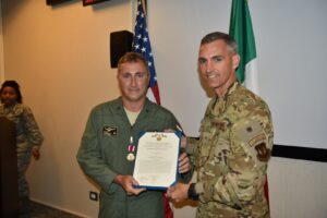 MERITORIOUS SERVICE MEDAL: IL COLONNELLO TOZZI INSIGNITO DEL PRESTIGIOSO