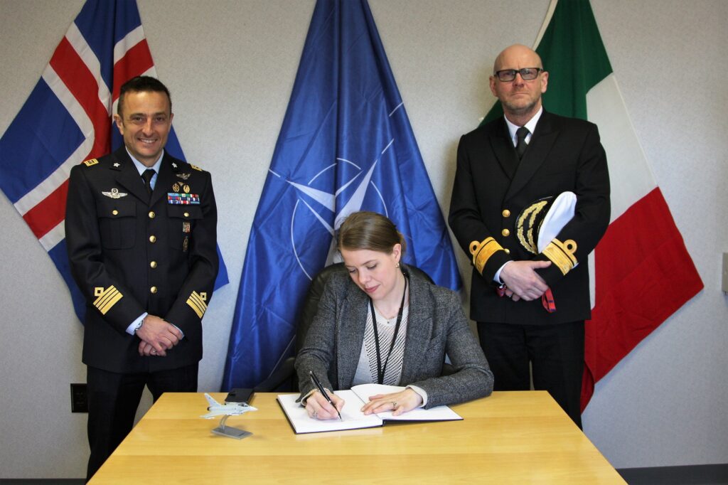 LA COMMISSIONE AFFARI ESTERI ISLANDESE IN VISITA ALLA TASK FORCE AIR - NORTHERN ICE - Aeronautica Militare