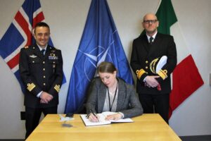 LA COMMISSIONE AFFARI ESTERI ISLANDESE IN VISITA ALLA TASK FORCE AIR - NORTHERN ICE - Aeronautica Militare
