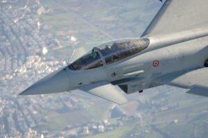 DIFESA AEREA: “SCRAMBLE” PER I CACCIA INTERCETTORI DELL'AERONAUTICA MILITARE - Aeronautica Militare