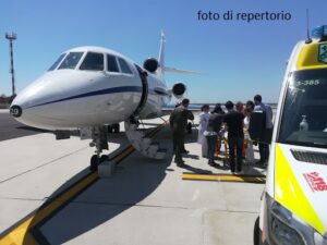 ambulanza e aereo in soccorso