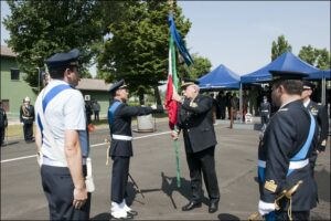 Il-Col-Frasson-cede-la-Bandiera-di-Guerra